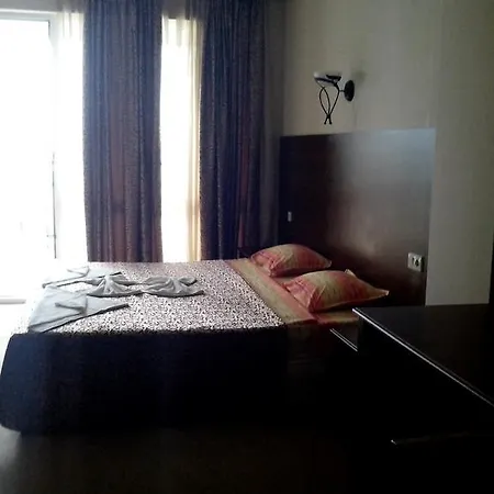 Private In An Apartament *